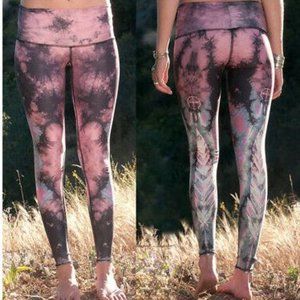 Teeki Eagle Feather Hot Pant